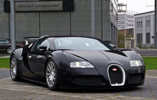 <p><strong><strong>Bugatti: </strong></strong></p>
<p>Lüks otomobil firması adın Ettore Bugatti'ten almıştır.</p>