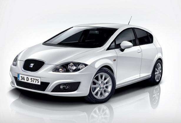 <p>Kampanya kapsamında Ibiza 1.4 lt 85 hp Reference modeli, tavsiye edilen 3 bin 500 TL indirim fırsatı ile 33 bin 700 TL'den başlayan tavsiye edilen kampanyalı anahtar teslim fiyatıyla satın alınabiliyor. Toledo 1.2 TSI 105 bg ve 1.4 TSI 122 bg DSG modellerinde 3 bin TL ek indirim olanağı sunuluyor.</p>
