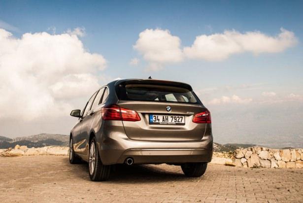 <p><strong>BMW</strong><br />
<br />
116i modelini de 5 bin TL peşinat ve 1.807 TL aylık taksitle satıyor.</p>
