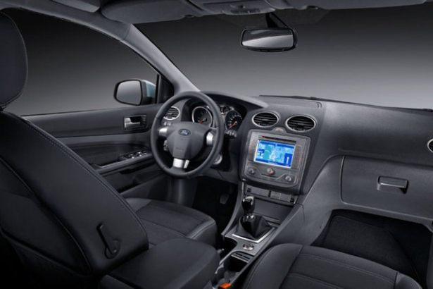 <p>Kontak 0 konumunda iken günlük kilometre sıfırlama düğmesine basılı tutarak kontağı açtığımızda veya motoru çalıştırdığımızda göstergedeki lcd ekranda bazı verilere ulaşırız.</p>
<p> </p>