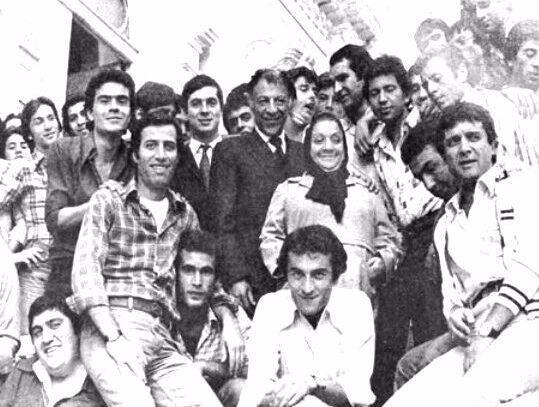 <p>Hababam Sınıfı set hatırası...</p>
<p> </p>