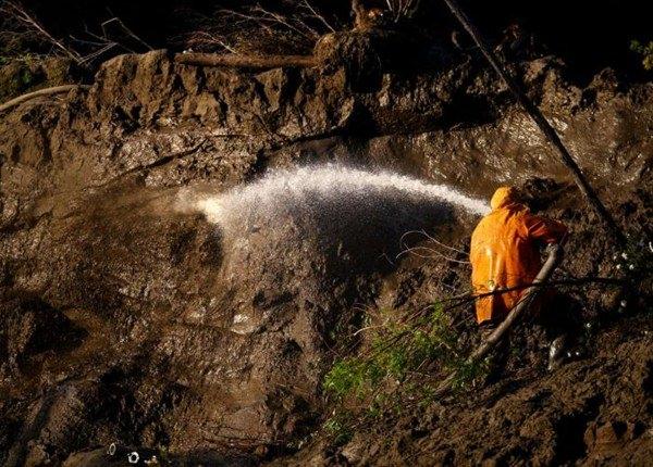 <p>Ancak mamut kemiklerini bulmak kolay bir iş değil.<br />
 </p>
