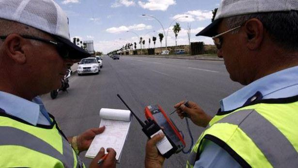 <p>Trafik Cezaları -Alkollü araç kullananlar İlk yakalamada </p>
<p>2014: 727 TL <br />
2015: 800 TL </p>