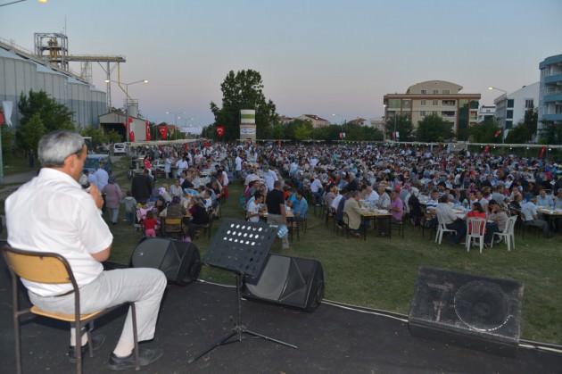 Kırklareli'nde iftar çadırına yoğun ilgi