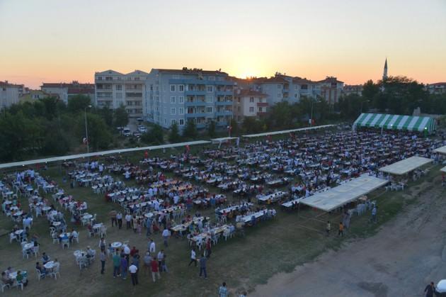 Kırklareli'nde iftar çadırına yoğun ilgi