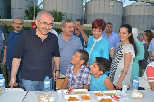 Kırklareli'nde iftar çadırına yoğun ilgi