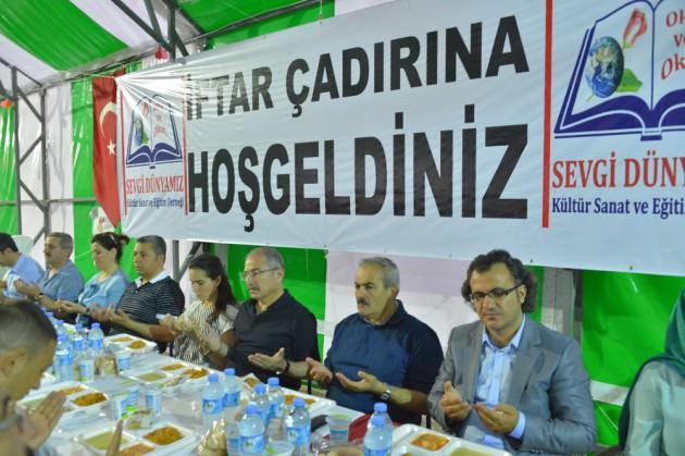 Kırklareli'nde iftar çadırına yoğun ilgi