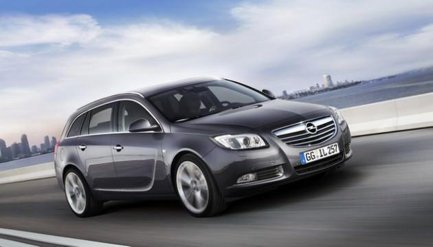 Opel, Corsa modelinde bin 500, İnsigna modelinde 3 bin 600 lira fiyatlarını geri çekiyor.