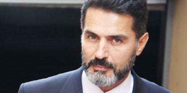 <p>Yaşar Alptekin</p>
