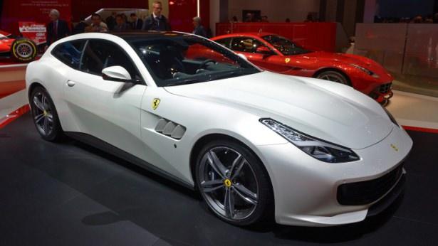 <p>Ferrari GTC3 Lusso</p>
