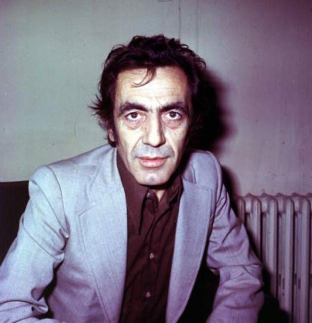 <p>Aydemir Akbaş</p>
