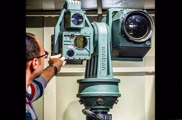 <p><strong>"ŞAHİNGÖZÜ" KUŞ UÇURTMAYACAK!</strong></p>
<p>Aselsan'ın ürettiği Şahingözü, 20 km menzilde, tüm hava koşullarında gece, gündüz demeden teröristi takip altına alacak.</p>