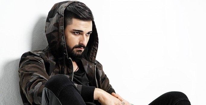<p><strong>İdo Tatlıses (İbrahim Tatlıses'in oğlu)</strong></p>

<p>Berklee College of Music’te <strong>“Düzenleme ve Yapımcılık” </strong>okuyor.</p>

<p>Okulun yıllık ortalama fiyatı: <strong>30.000 USD</strong></p>
