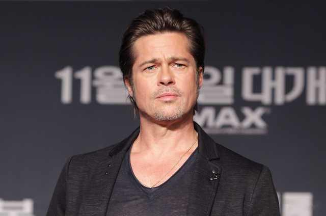 <p><strong>Brad Pitt</strong></p>

<p>1.80 cm</p>
