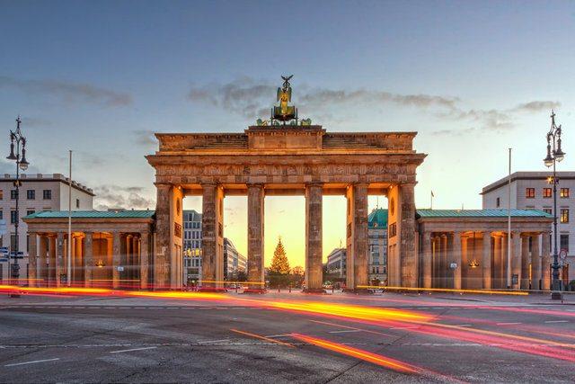 <p>35- Berlin, Almanya</p>
<p>2013 ziyaretçi sayısı: 4,346.5</p>
<p>2014 ziyaretçi sayısı: 4,674.6</p>
