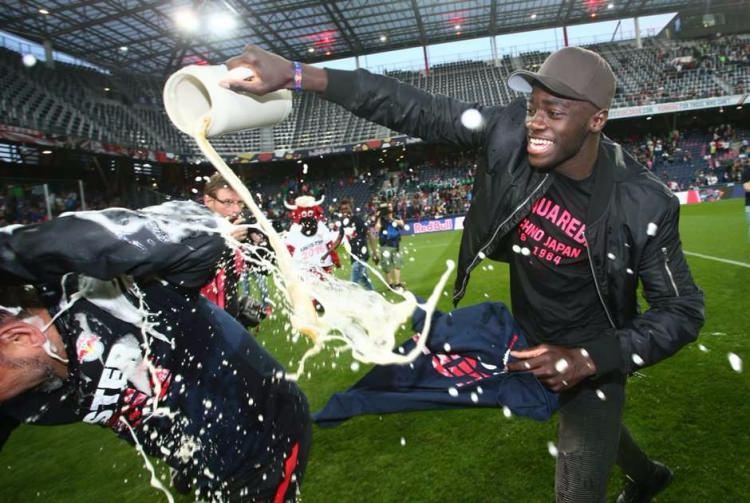<p>DAYOT UPAMECANO (YAŞ: 18) | Kulüp: RB Salzburg | Uyruk: Fransa | Position: Defans</p>
