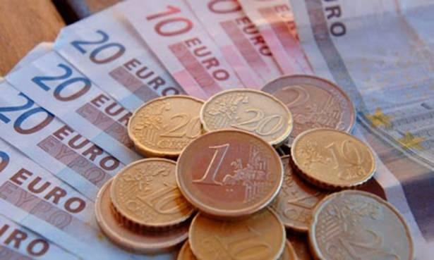 <p>The Economist Dergisi'nin hazırladığı raporda dünyanın en pahalı 10 kenti belirlenirken Dünyanın en pahalı kenti Zürih oldu.</p>
<p> </p>