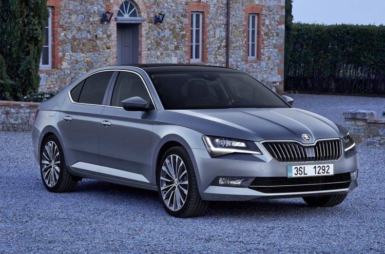 <p>Superb Prestige modelinde 5 bin TL, 2.0 TDI ve 2.0 TSI motorlu araçlarda ise 6 bin 500 TL özel fiyat avantajı bulunuyor.</p>
