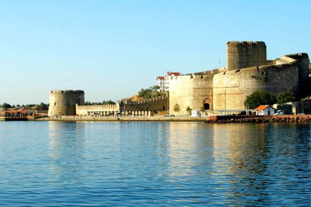 <p>ÇANAKKALE<br />
Toplam Nakdi Krediler (Bin TL): 5.294.932<br />
Takipteki Alacaklar (Bin TL): 140.585<br />
Takipteki Alacaklar/Toplam Nakdi Krediler (%): 2,66</p>
