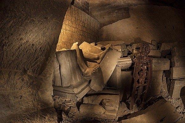 <p>Ancak asıl ilgin&ccedil; olan bu keşif değildi, tamamen başka bir şeydi.</p>

<p>&nbsp;</p>
