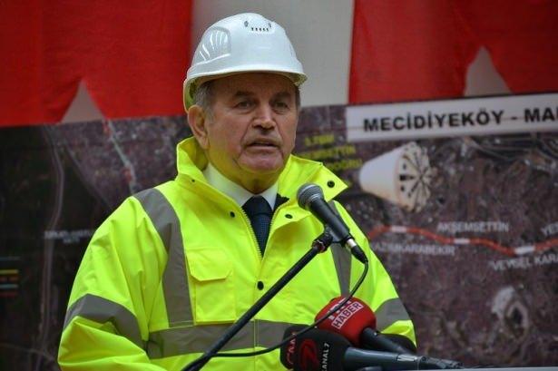 <p>Kadir Topbaş</p>
<p>8 Ocak 1945<br />
<br />
72 yaşında.</p>