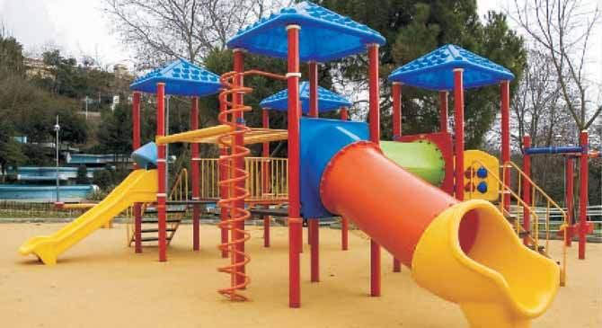 <p>Masum görünümlü parkların gizli tehlikelerinden çocuklarımızı nasıl koruyacağımızı Aile Hekimi Dr.Fevzi Özgönül anlattı.</p>