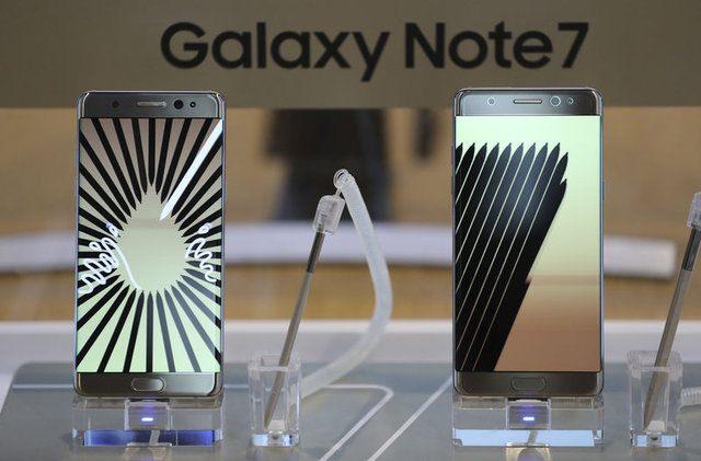 <p>2016 yılında tanıtıldığında yılın telefonu olmaya aday olan Note 7, başarılı satış rakamlarına ulaşsa da bir süre sonra gelen yanma ve patlama haberleri ile cihazları toplatma kararı alınmıştı.</p>
