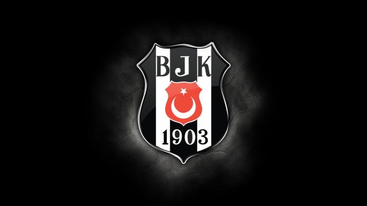 <p><strong>BEŞİKTAŞ: "TERÖRÜ ŞİDDETLE VE NEFRETLE LANETLİYORUZ"</strong><br />
<br />
Bursaspor ile oynadığımız maçtan sonra terör yine alçak yüzünü gösterdi. <br />
<br />
Maçtan sonra evimiz Vodafone Arena'nın hemen yanında patlamalar yaşandı ve ilk bilgilere göre güvenlik güçlerimizden yaralananlar olduğu açıklandı. <br />
<br />
Alçaklıkta sınır tanımayan teröristler, hem taraftarlarımızın hem de konuk takım Bursaspor taraftarının güvenliğini sağlayan kahraman güvenlik güçlerimize saldırdı. <br />
<br />
Asla hedeflerine ulaşamayacak olan alçaklara karşı dimdik duracağız. Milletçe el ele vererek, vatanımıza yapılan saldırılara göğüs gereceğiz. <br />
<br />
Milletimiz terör belasını da bertaraf edecektir. <br />
<br />
Saldırıda yaralanan vatandaşlarımıza acil şifalar diler, daha büyük acıların yaşanmamasını temenni ederiz.<br />
<br />
Terörü şiddetle ve nefretle lanetliyoruz...</p>
<p> </p>