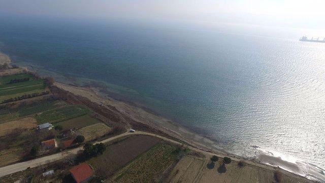 <p>Bölge bakir görünümünü henüz korurken, bölge halkı da köprünün ayaklarının nerede olacağı konusunda meraklı bekleyişini sürdürüyor.</p>

<p> </p>
