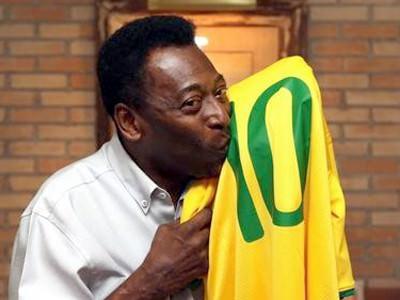 PELE - "Messi ne zaman 1283 gole ulaşır ve 3 Dünya Kupası kazanır, o zaman oturur konuşuruz. İnsanlar bana devamlı 'ne zaman yeni bir Pele çıkacak' diye soruyorlar. Ben de cevap olarak asla diyorum. Annem ve babam fabrikayı kapattı"