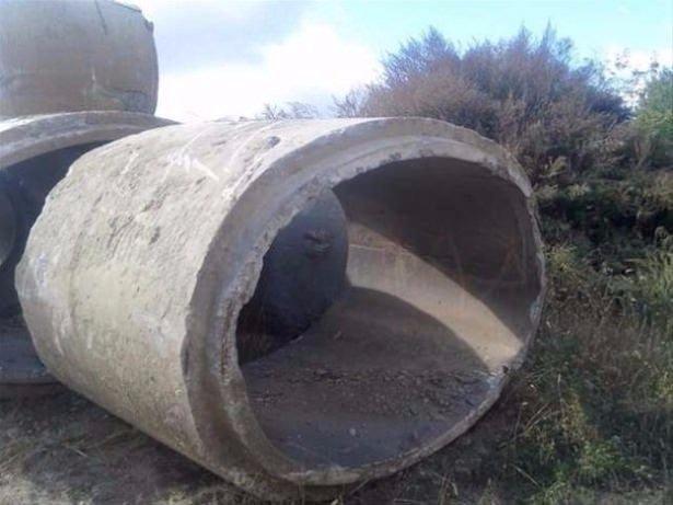 <p>İşte evinin bahçesine ıvır zıvır eşyaları koymak için bir depo yapmaya karar veren adamın sıradışı projesi...</p>