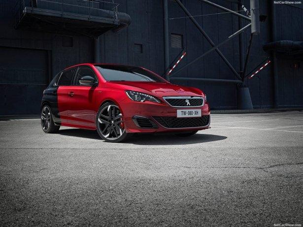 <p>Peugeot’nun 2014 yılında COTY(Yılın Otomobili) seçilen modeli 308’in GTI versiyonu da tanıtıldı.</p>
