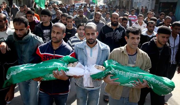 İsrail'in Gazze saldırısı İsrail'in Gazze'nin kuzeyindeki 2 eve gerçekleştirdiği hava saldırılarında, 2 çocuk ölmüş, 14 kişi yaralanmıştı. Ölen çocuklar aileleri tarafından toprağa verilmişti. Çocukların beyaz kefene sarılı cansız bedenleri ailelerinin kucağında taşınırken bu görüntüler tüm Dünyada tepkiye neden olmuştu.
