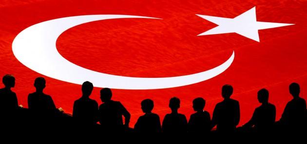 23 Nisan Ulusal Egemenlik ve Çocuk Bayramı 23 Nisan Ulusal Egemenlik ve Çocuk Bayramı'nda çocukların tuttuğu dev Türk bayrağı kontrast ve renk uyumuyla objektiflere böyle yansıdı.