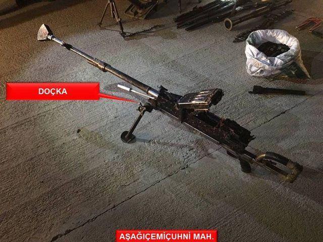 <p><strong>İKİNCİ ÇATIŞMA: 1'İ AĞIR 5 ASKER YARALI</strong></p>

<p>Operasyonda öğle saatlerinde ise ikinci bir çatışma yaşandı. </p>
