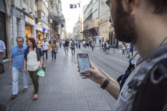 <p>2- Pokemon GO uygulamasını açın ve Google üzerinden giriş yapın.</p>

<p> </p>
