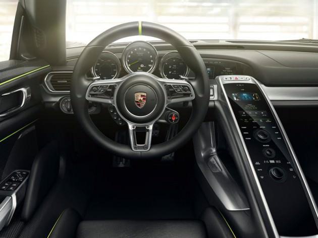 Bugüne kadar üretilen en pahalı Porsche unvanına sahip olacak otomobil, daha şimdiden 600 sipariş aldı.