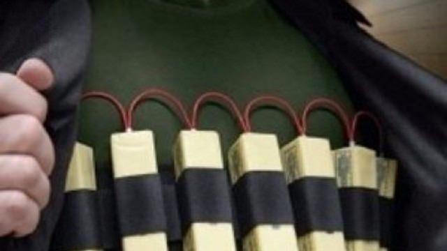 <p>Kamu kuruluşları ve özel sektör firmalarına güvenlik ve savunma alanlarında yenilikçi çözümler sunan AKBA Teknoloji ve Savunma Sanayi dünyaca ünlü Apstec Systems™ ile iş birliğine giderek, ezber bozan tarama ve algılama çözümü olan “İnsan Güvenliği Radarı”nı Türkiye’ye getirdi. Sistem, 9-12 Mayıs tarihleri arasında gerçekleşecek IDEF’17 Uluslararası Savunma Sanayi Fuarı’nda ilk defa canlı gösterimlerle yetkililere sunulacak.</p>
