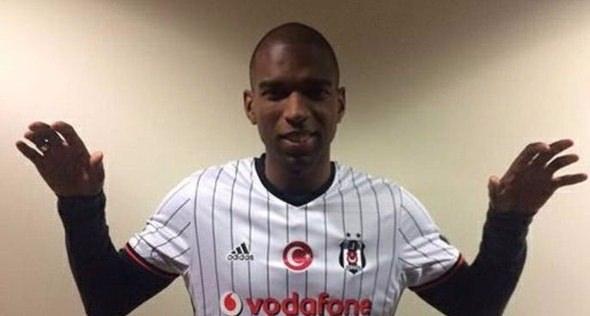 <p><strong>RYAN BABEL</strong><br />
<br />
Deportivo'dan ayrıldı. Bonsevisi elinde. Beşiktaş'a 2.5 yıllık imza.</p>