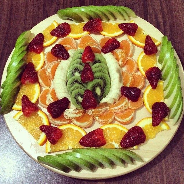 <p>Gün içinde, farklı zamanlarda yenilen üç porsiyon meyve, vücudu toksinlerden arındırır ve sindirim sistemini rahatlatır.</p>