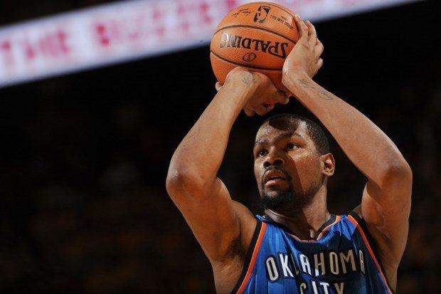 <p>Kevin Durant</p>
<p>Kevin Durant - Basketbol - 56.2 milyon euro <br />
<br />
Kazancı: 20.2 milyon euro<br />
Sponsorluk geliri: 36 milyon euro</p>