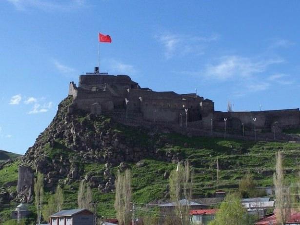 <p>Kars    <br />
159.025 kişi </p>
