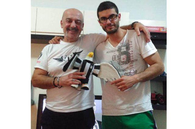 <p>Berk Oktay ve babası <strong>Serdar Oktay</strong></p>