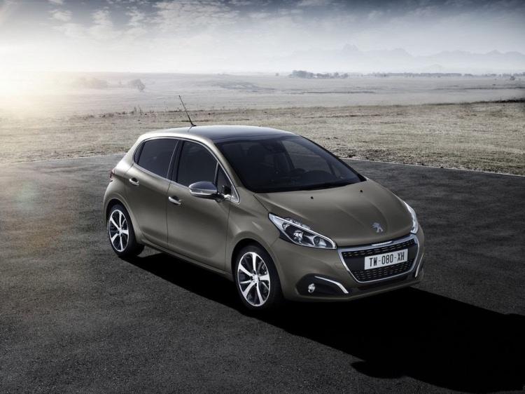 <p><strong>PEUGEOT'TAN FAİZSİZ FİNANSMAN</strong></p>
<p>Peugeot i-Cockpit ile sürüş keyfini standartların üzerine taşıyan Peugeot 208’de, 20 bin TL ve 20 aya varan faizsiz kredi seçenekleri sunuluyor. </p>