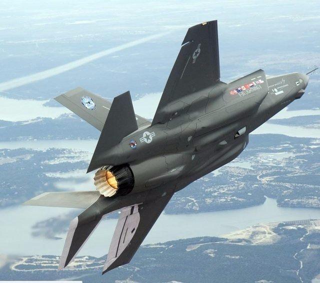 <p>Demir, F-35 Projesi ile filizlenen TUSAŞ ile Northrop Grumman arasındaki iş birliğinin her geçen gün daha da sağlamlaştığını gözlemlediğini vurgulayarak, "Önümüzdeki 15-20 yıllık dönemde ise Northrop Grumman ile TUSAŞ arasında kurulan bu stratejik birlikteliğin, mevcut işler kapsamında derinleşmesini ve farklı iş birliği imkanları oluşturacak şekilde de çeşitlenmesini umuyor ve bekliyorum." diye konuştu.</p>

<p> </p>
