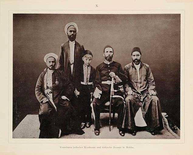 <p> Zengin Hintli bir iş adamı ve Türk yetkililer, Mekke, 1888</p>