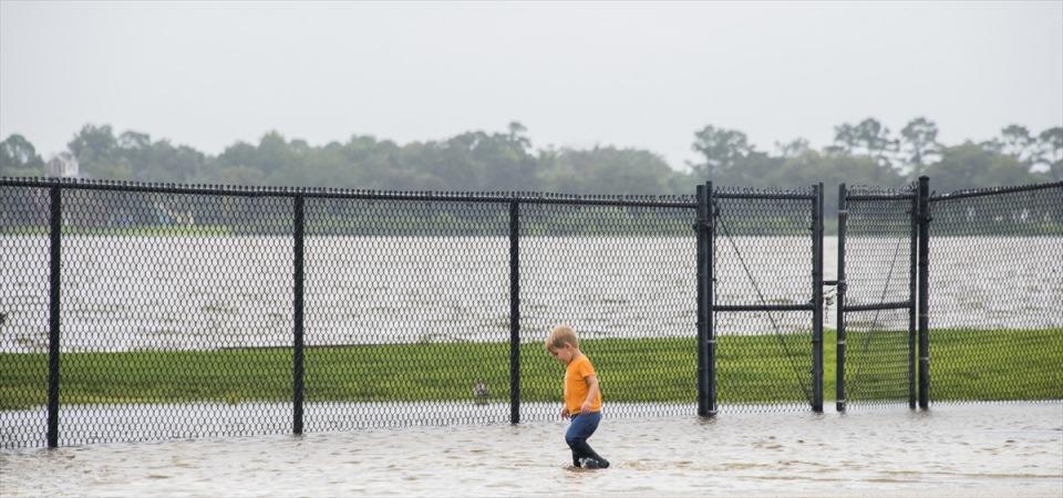 <p>Teksas eyaletini 1961 yılından bu yana vuran en güçlü kasırga olarak tarihe geçen Harvey, özellikle Houston kentinde aşırı yağışlar ve sellerle büyük bir felaketin yaşanmasına sebebiyet verdi.</p>
