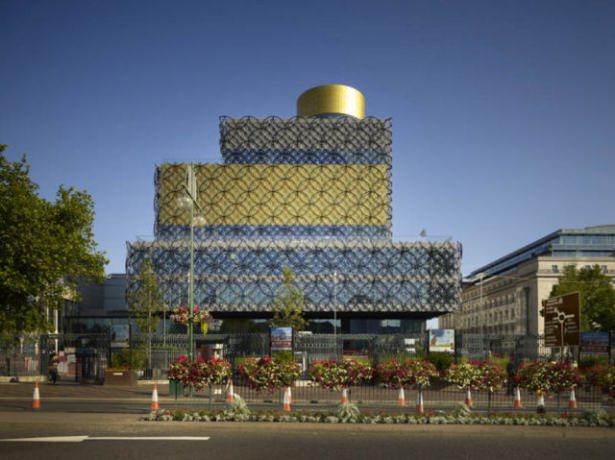 <p>Library of Birmingham (Birmingham, UK)</p>

<p> </p>
