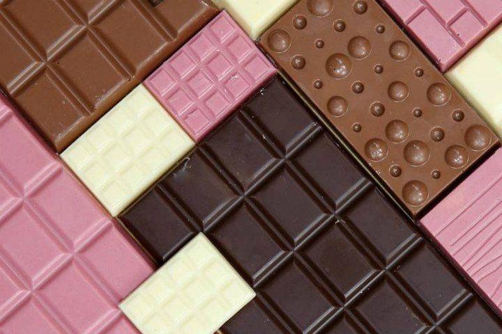 <p>Yeni bir çikolata türü, ünlü bir çikolata firması tarafından tanıtıldı; Ruby çikolata</p>

