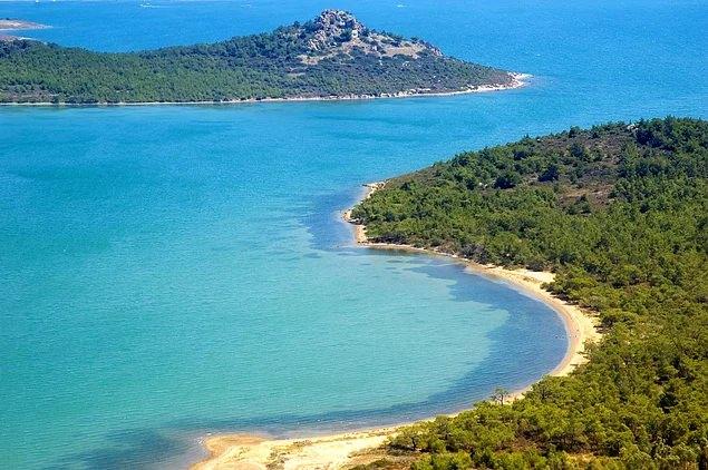 <p><strong>Bozcaada’da Ege kültürünü tanıyın</strong><br />
<br />
Bozcaada, Türkiye'nin 3. büyük adası.</p>
<p> </p>